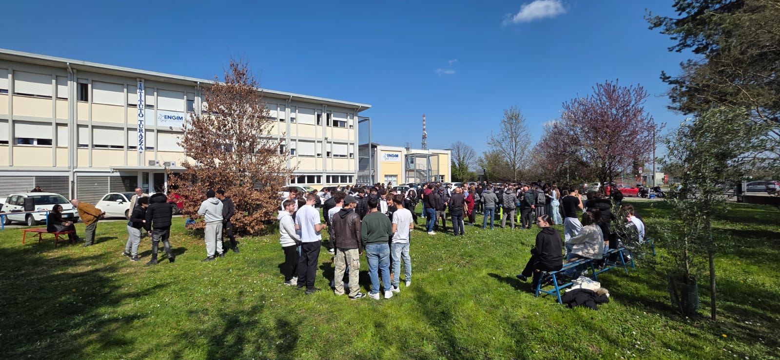 Contro il razzismo con i fatti!