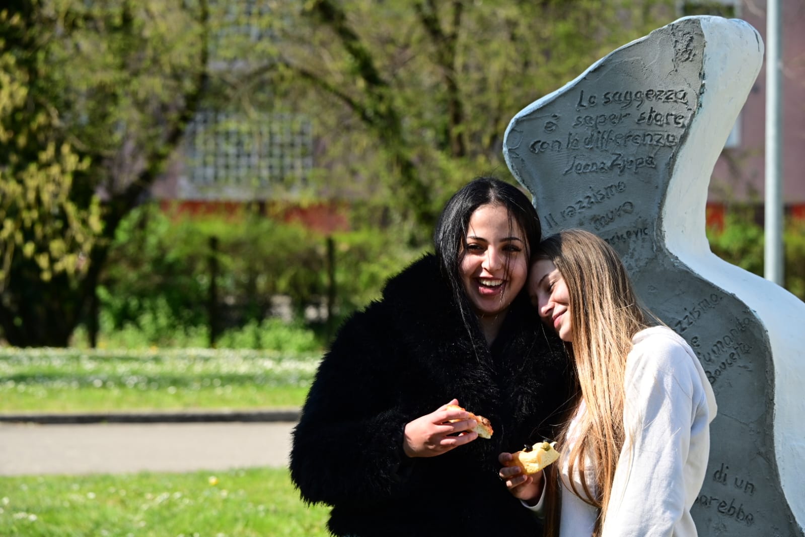 Contro il razzismo con i fatti!